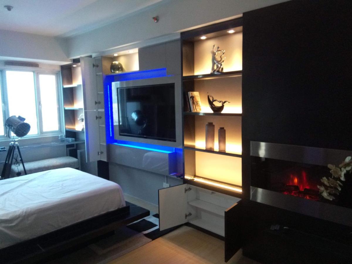 Modern Place Of Style Manila Bagian luar foto