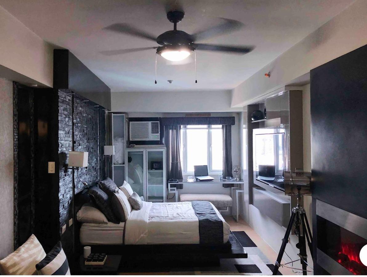 Modern Place Of Style Manila Bagian luar foto